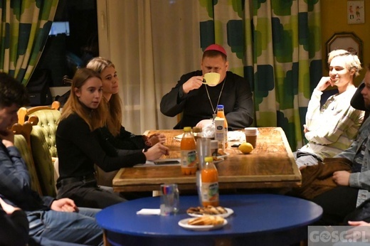 Dyskusja o Bogu i nie tylko