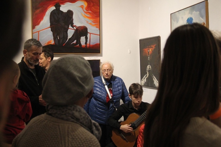 Tarnów. Wernisaż prac prof. Macieja Bieniasza w Muzeum Diecezjalnym