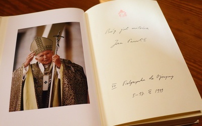 Kościół katolicki na całym świecie wspomina dziś w liturgii św. Jana Pawła II 