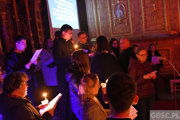 W paradyskim sanktuarium rozpoczął się Akatyst ku czci Bogurodzicy