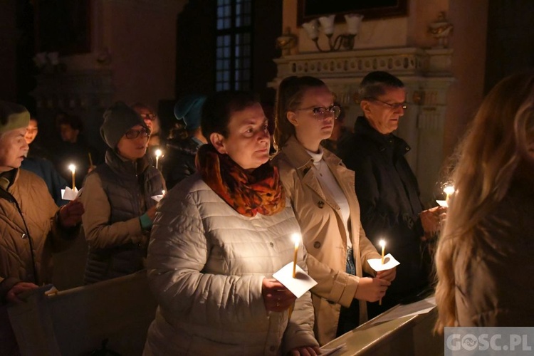 W paradyskim sanktuarium rozpoczął się Akatyst ku czci Bogurodzicy