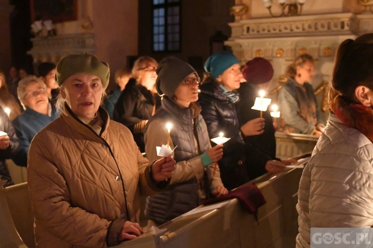 W paradyskim sanktuarium rozpoczął się Akatyst ku czci Bogurodzicy