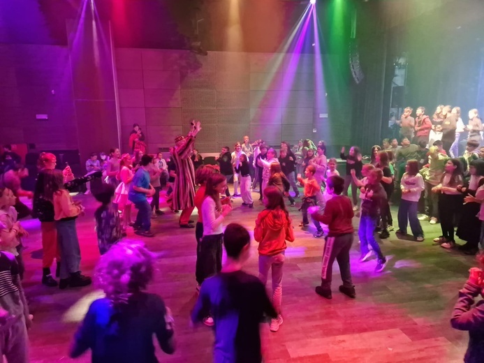 Pieszyce. Bal świętych, a po nim chrystoteka