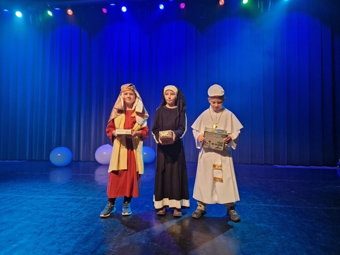 Pieszyce. Bal świętych, a po nim chrystoteka