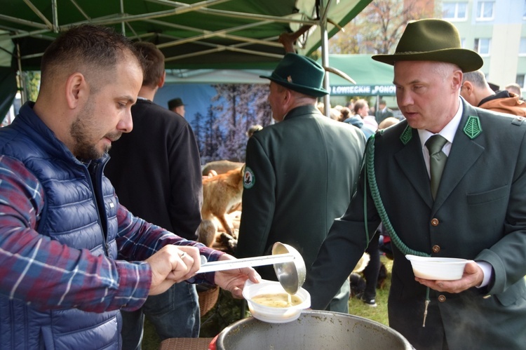 Myśliwi i leśnicy uczcili św. Huberta