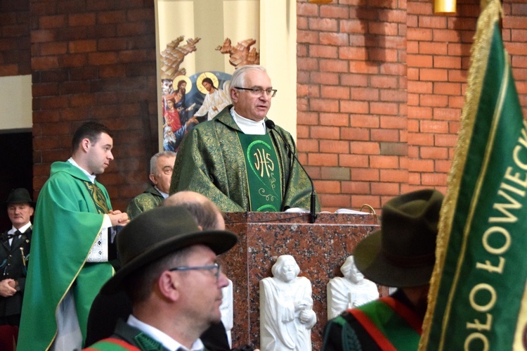 Myśliwi i leśnicy uczcili św. Huberta