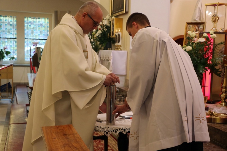 Wprowadzenie relikwii bł. Jakuba Strzemię i zakończenie roku jubileuszowego w Obornikach Śląskich