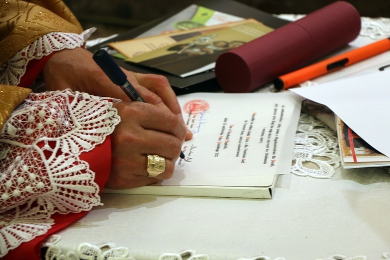 Wprowadzenie relikwii bł. Jakuba Strzemię i zakończenie roku jubileuszowego w Obornikach Śląskich