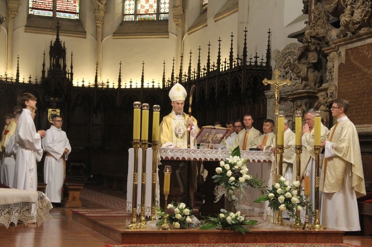 Tarnów. Stypendyści Fundacji im. Arcybiskupa Jerzego Ablewicza