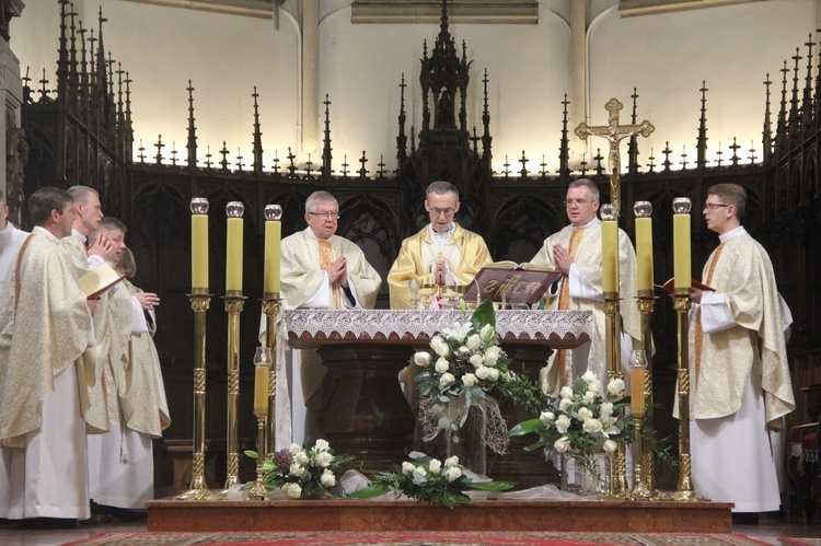 Tarnów. Stypendyści Fundacji im. Arcybiskupa Jerzego Ablewicza