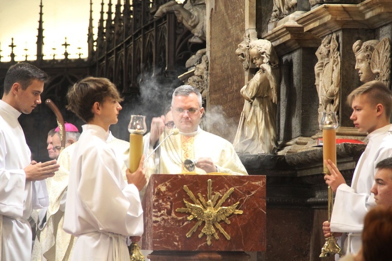 Tarnów. Stypendyści Fundacji im. Arcybiskupa Jerzego Ablewicza