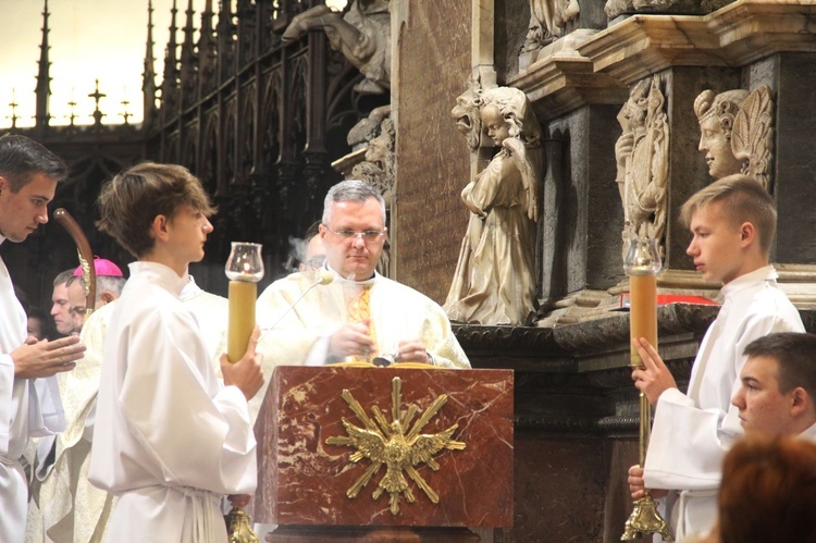 Tarnów. Stypendyści Fundacji im. Arcybiskupa Jerzego Ablewicza