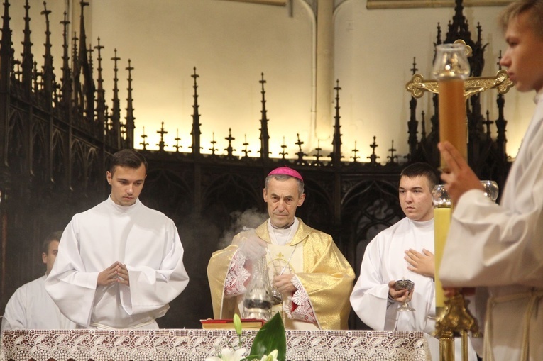 Tarnów. Stypendyści Fundacji im. Arcybiskupa Jerzego Ablewicza