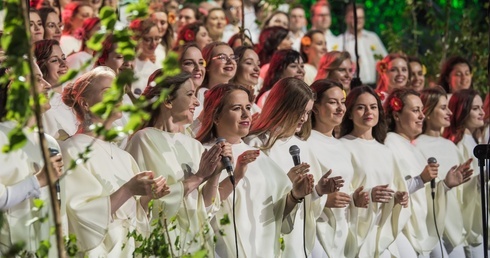 Ponad 1000 artystów, 350 piosenek w ciągu 20 lat. „Piosenki brzmią tu inaczej”