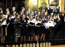 	Zespół występuje podczas uroczystości szkolnych i kościelnych.