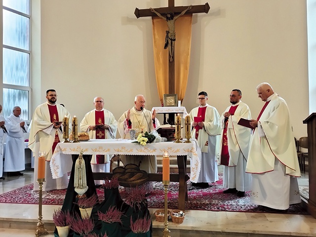 	Eucharystii przewodniczył bp Andrzej F. Dziuba.