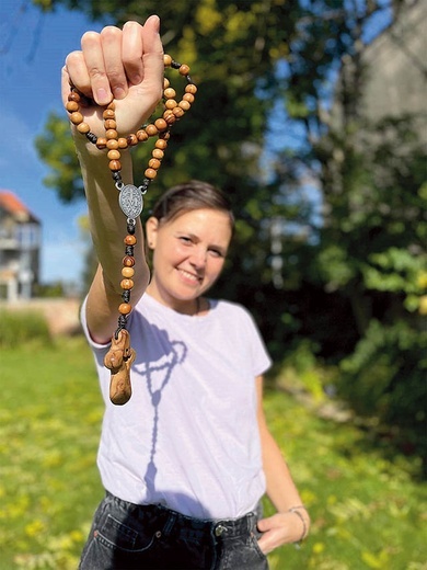 ▲	Ewelina zachęca do jego odmawiania nie tylko  w październiku.