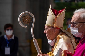To papież, którego potrzebujemy w świecie zapominającym o Bogu
