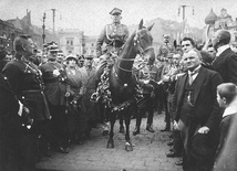 Uroczystość przyłączenia części Górnego Śląska do Polski, Katowice, 20 czerwca 1922 roku. Na czele wkraczających oddziałów gen. Stanisław Szeptycki.