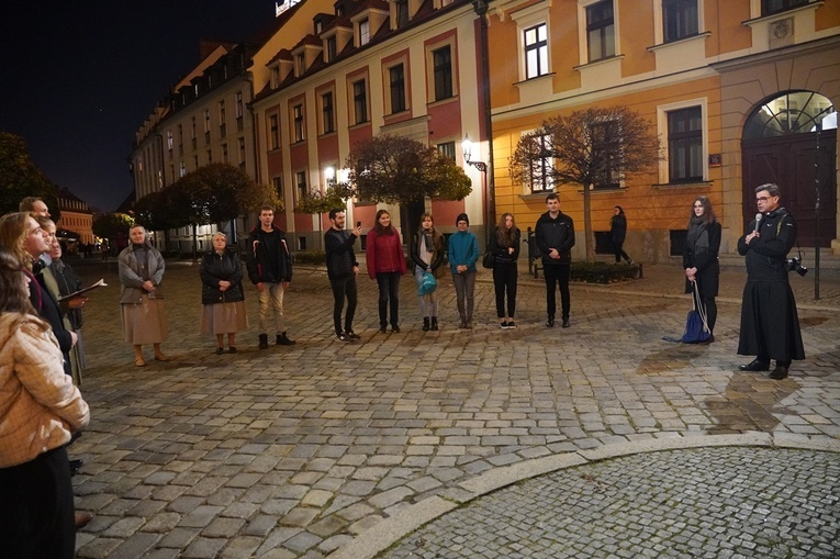 Różaniec w intencji misji - modlitwa na Ostrowie Tumskim