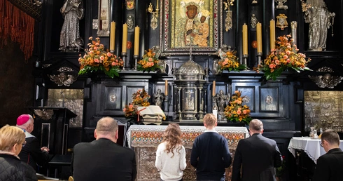 Maturzyści z Warszawy na Jasnej Górze