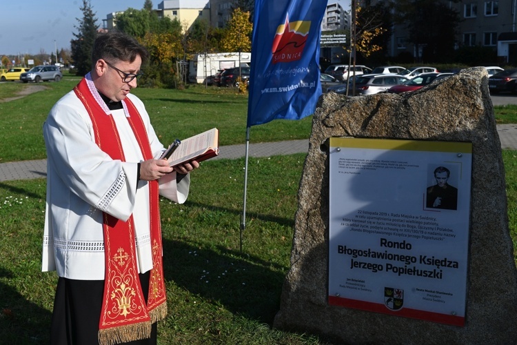 Świdnica. Oddali rondo bł. ks. Jerzemu Popiełuszce