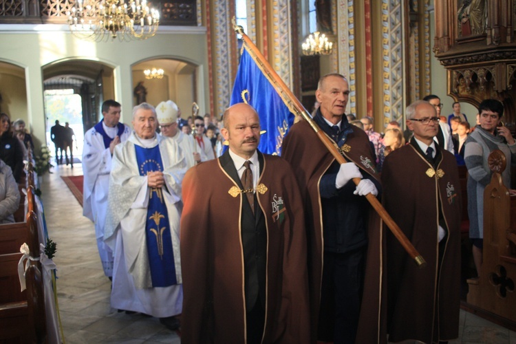 Uroczystość nadania imienia Jana Pawła II szkole w Sławięcicach