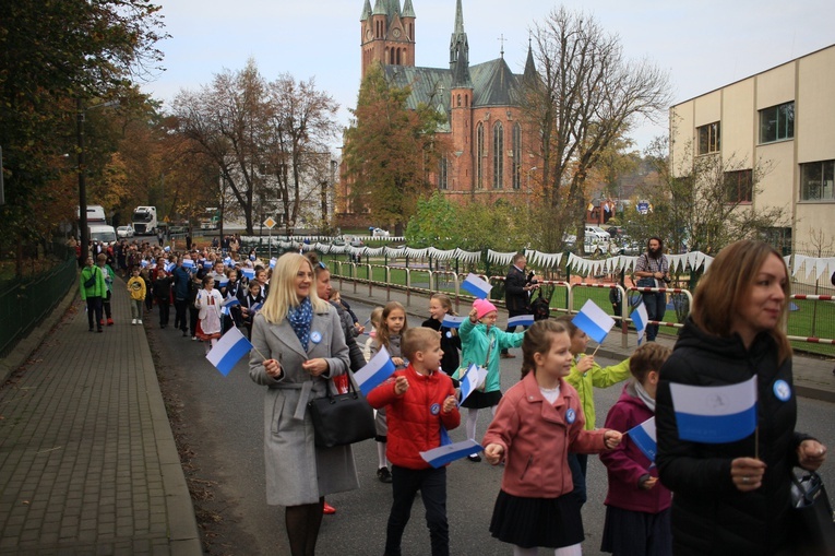 Uroczystość nadania imienia Jana Pawła II szkole w Sławięcicach