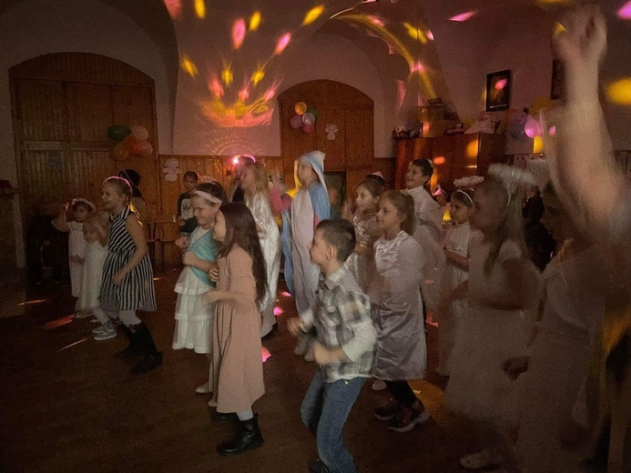 Kłodzko. Bal świętych u jezuitów