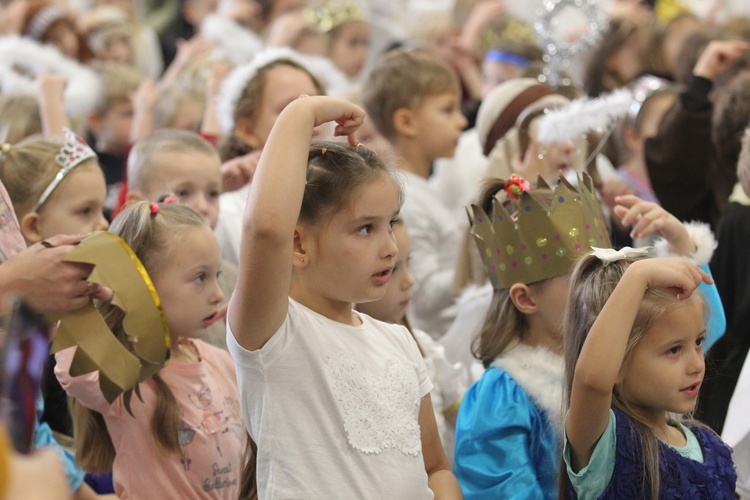 Bal "świętych" przedszkolaków