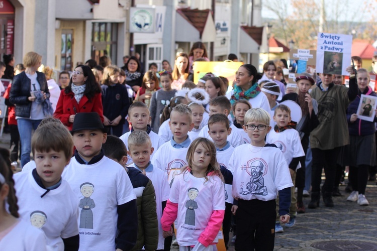 Polkowickich świętych obcowanie