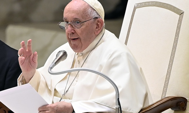 Papież do młodzieży: Naszym mottem nie jest "nic mnie to nie obchodzi"...