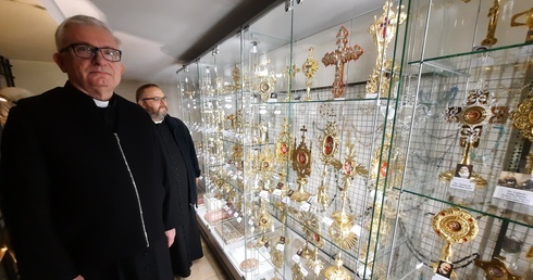 Sanktuarium na Kole otrzymało relikwiarium prawie 200 świętych i błogosławionych