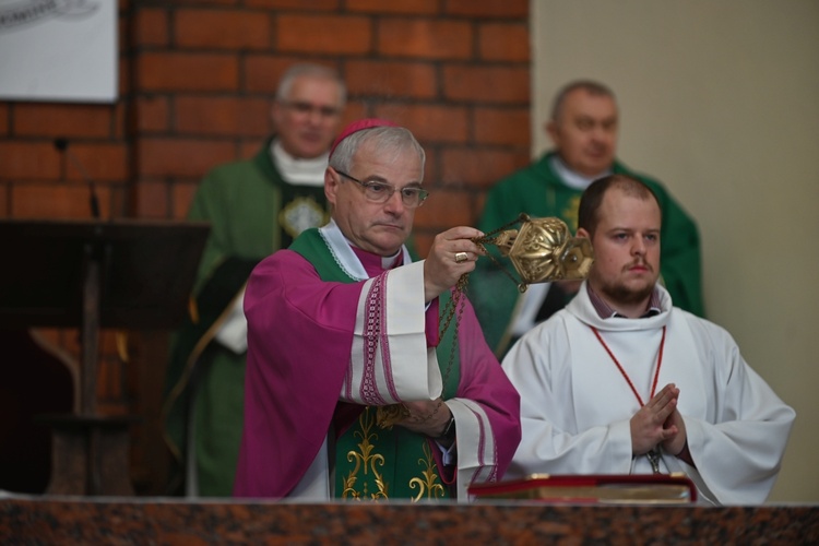 Wizytacja u NMP Królowej Polski w Świdnicy