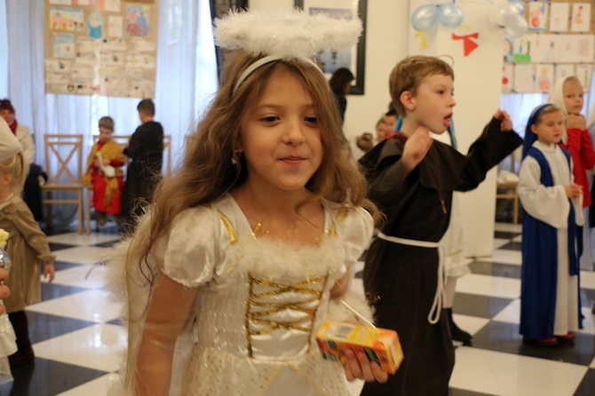 Bal Wszystkich Świętych w zamku w Oleśnicy