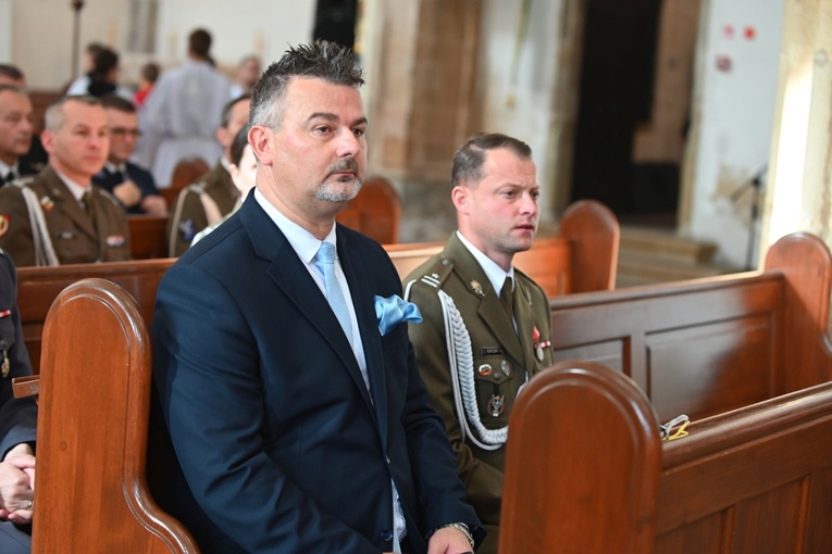 Strzegom. Odsłonięcie pomnika ofiar katastrofy smoleńskiej