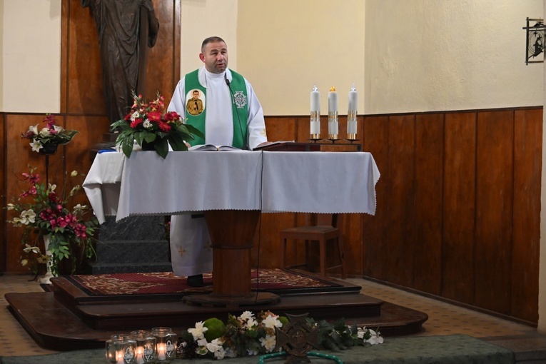 Świdnica. Wspominali zmarłych harcerzy i instruktorów