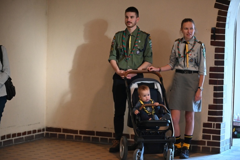 Świdnica. Wspominali zmarłych harcerzy i instruktorów