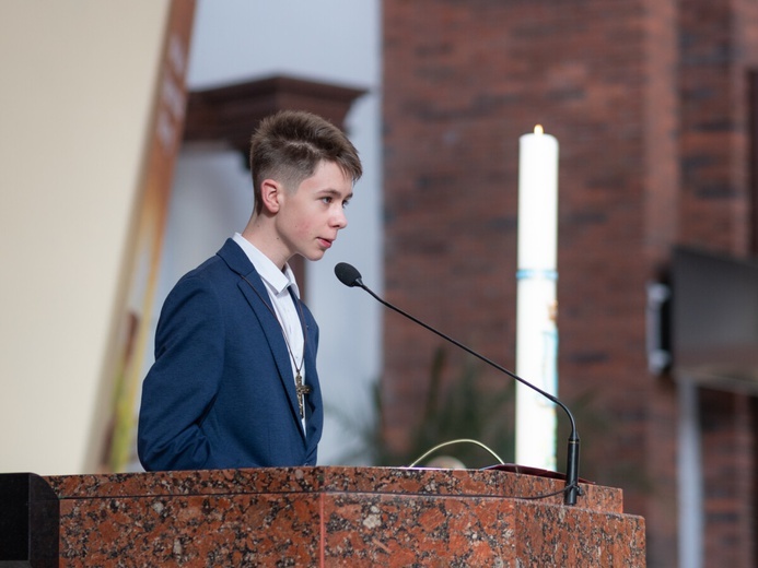 Świdnica. Bierzmowanie u NMP Królowej Polski