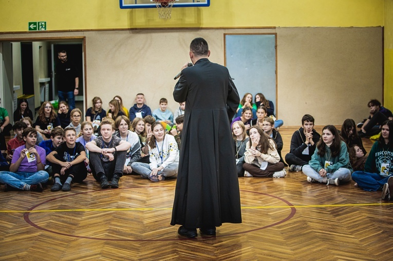 Nocne czuwanie salezjańskich oratoriów
