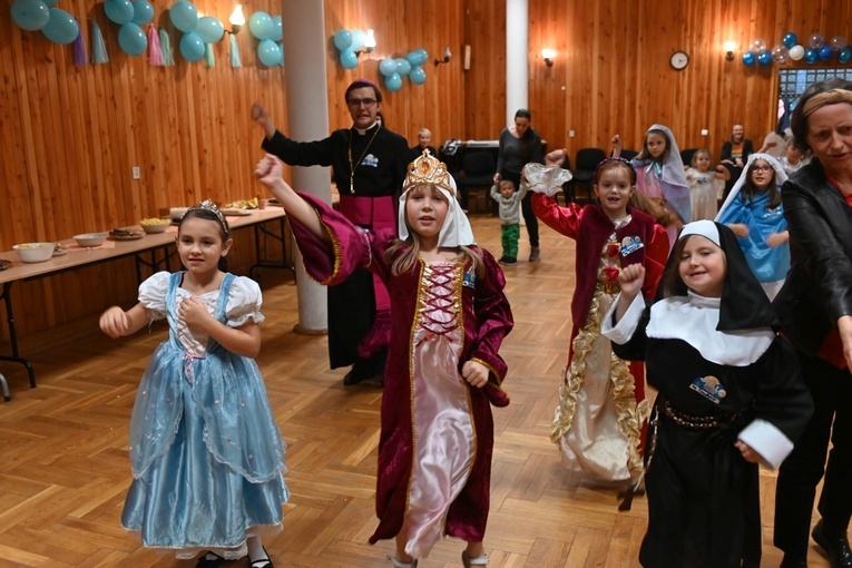 Bielawa. Niebiański bal w parafii Wniebowzięcia NMP