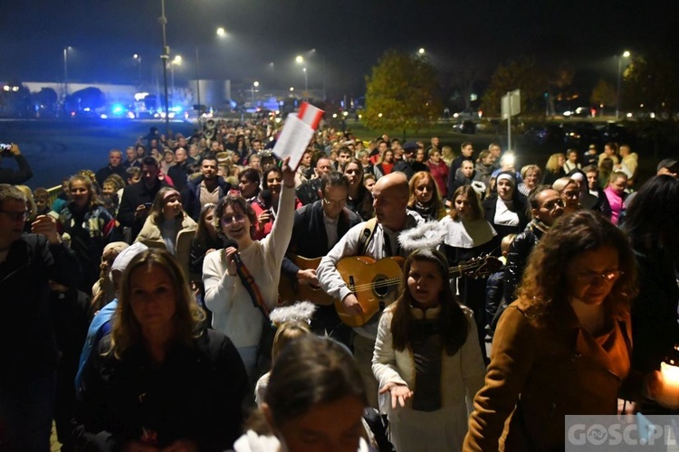 Świebodzin. Bal i Marsz Świętych ze Świętymi