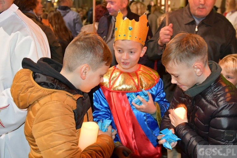Świebodzin. Bal i Marsz Świętych ze Świętymi