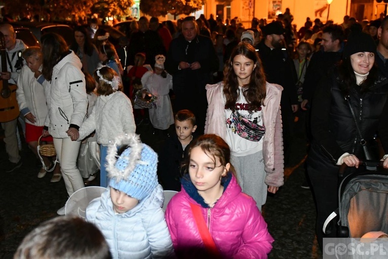 Świebodzin. Bal i Marsz Świętych ze Świętymi