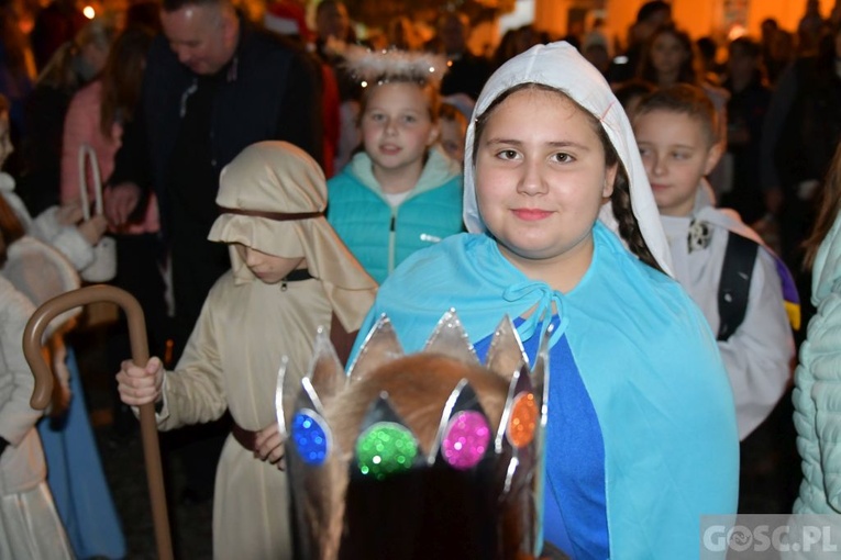 Świebodzin. Bal i Marsz Świętych ze Świętymi