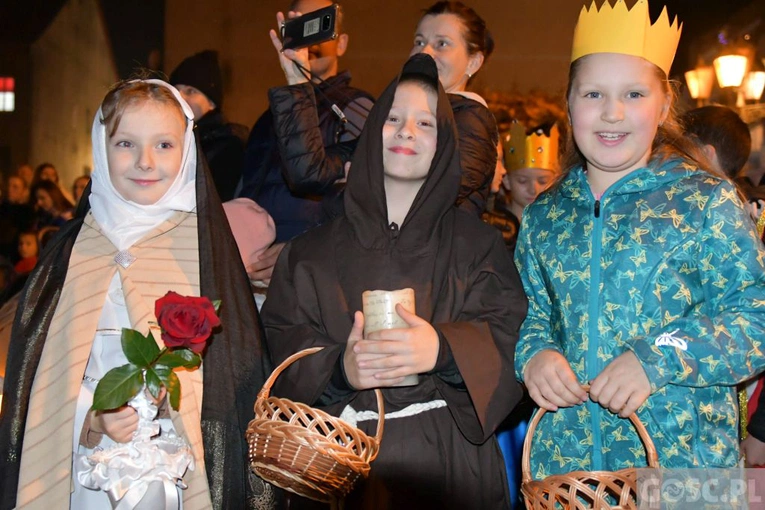 Świebodzin. Bal i Marsz Świętych ze Świętymi