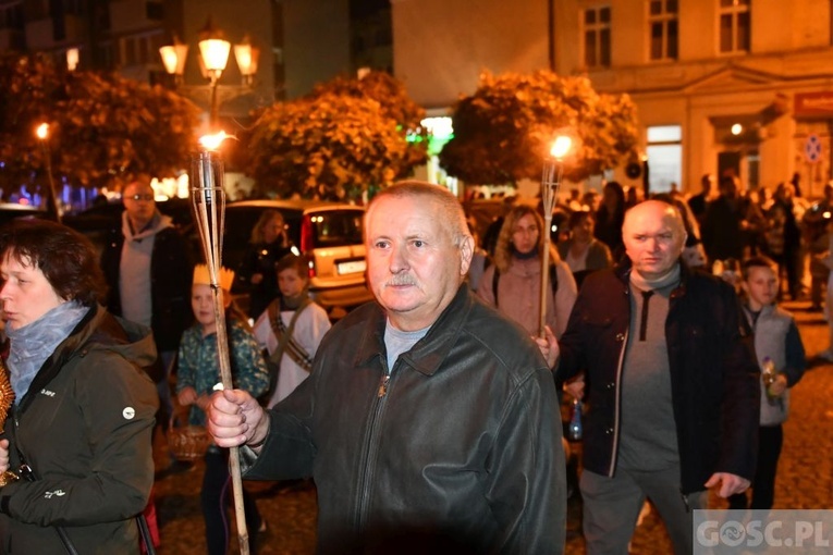 Świebodzin. Bal i Marsz Świętych ze Świętymi