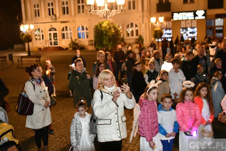 Świebodzin. Bal i Marsz Świętych ze Świętymi