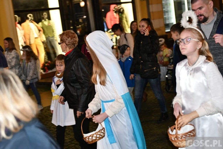 Świebodzin. Bal i Marsz Świętych ze Świętymi