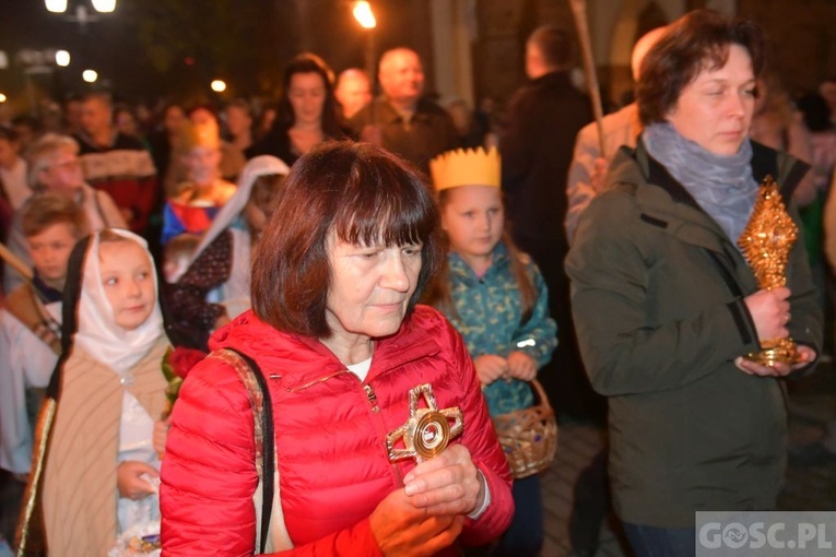 Świebodzin. Bal i Marsz Świętych ze Świętymi